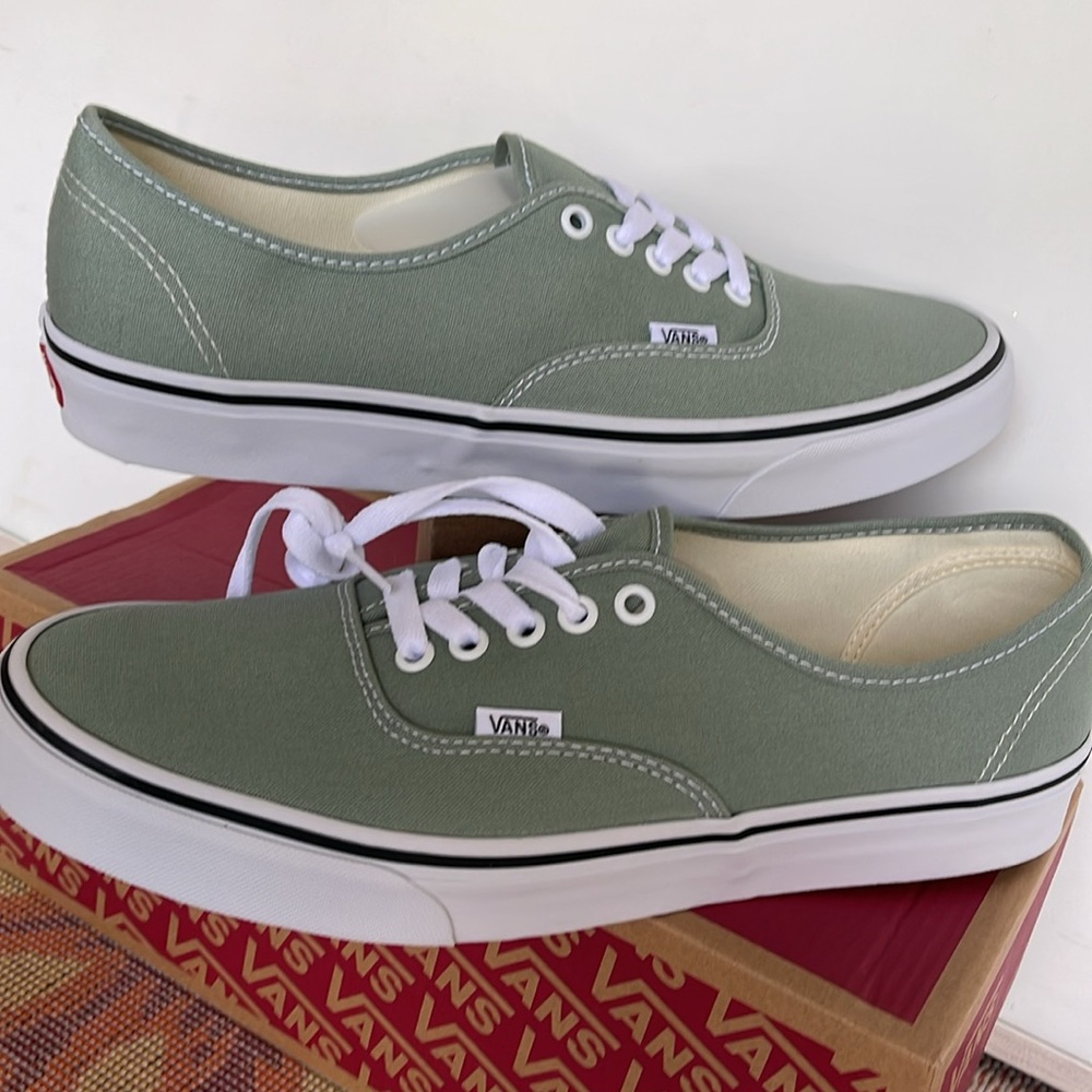 Vans Men’s Authentic Color Theory Iceberg Green 
VN000BW5CJL
Sneakers - Picture 10 of 16